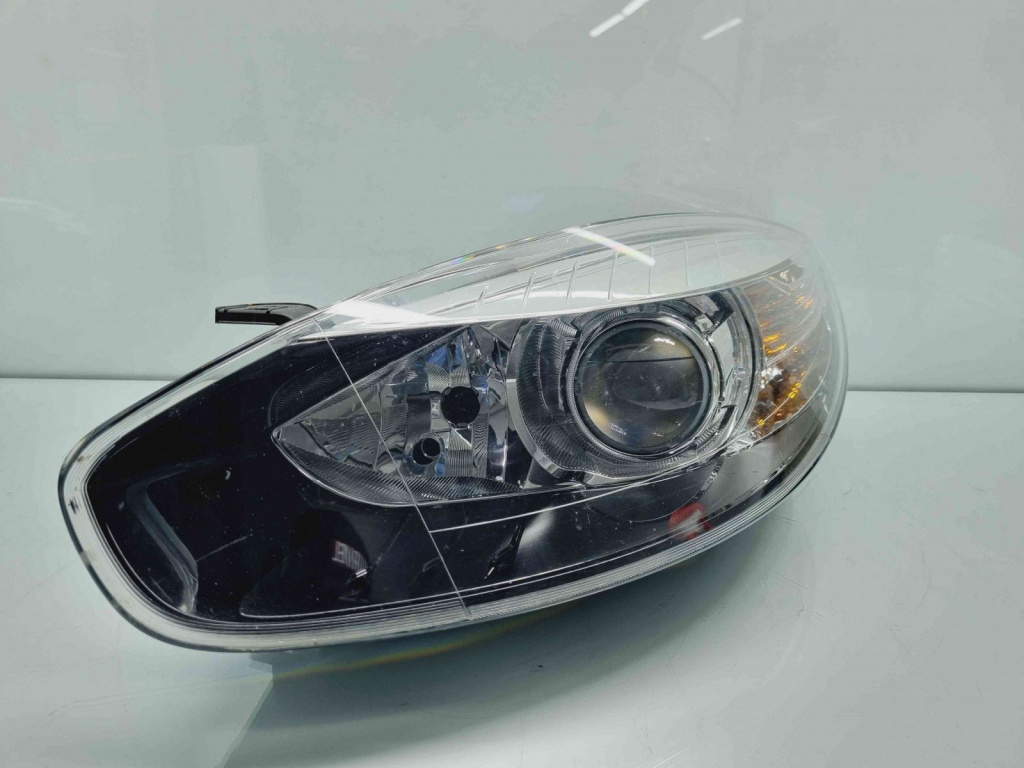 Far stanga Renault Fluence (L30Z) Facelift [ Fabr 2010-2013] 260606836R