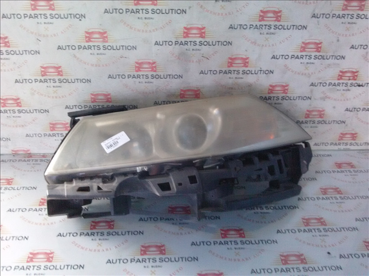 Far stanga RENAULT MEGANE 2 1.5 DCI an fabr.2005