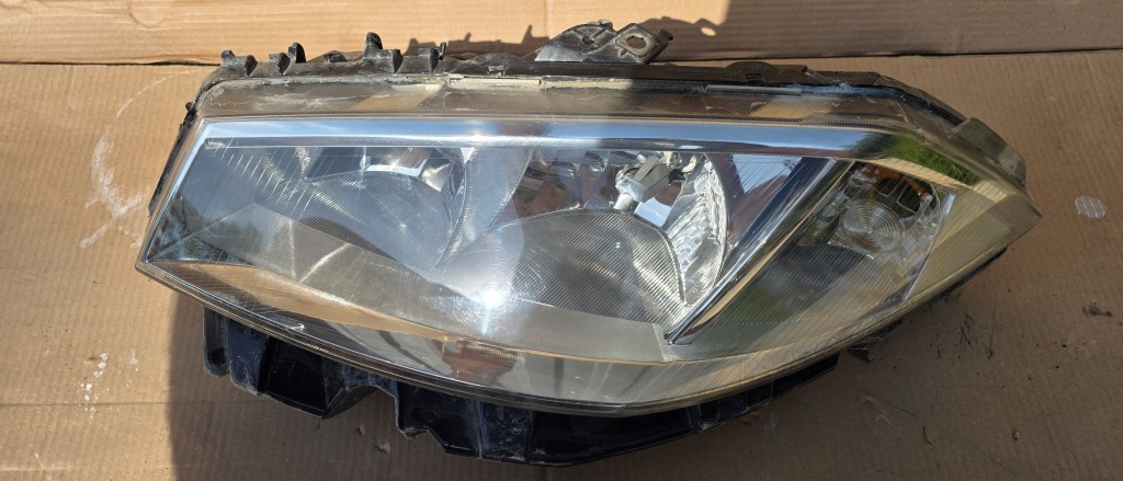 Far stanga Renault Megane 2 2004 2005 2006