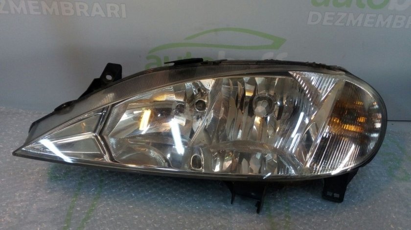 Far Stanga Renault Megane Facelift