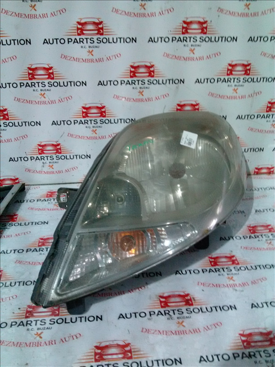 Far stanga RENAULT TRAFIC an fabr. 2009