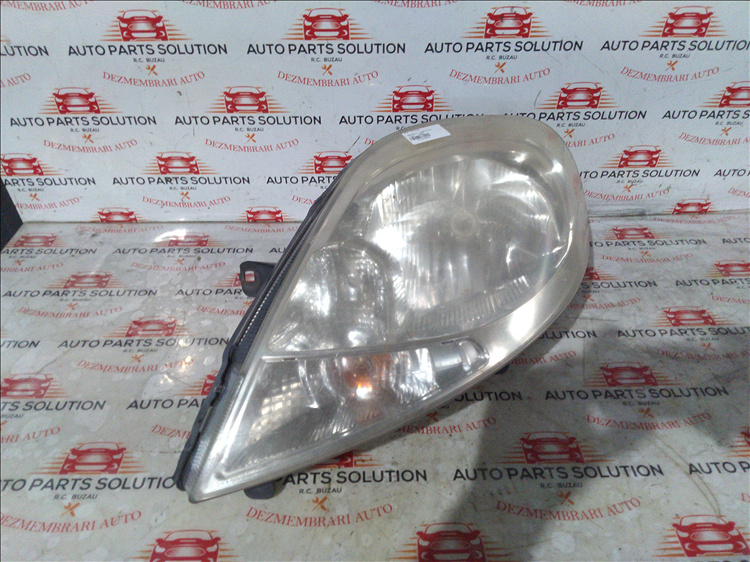 Far stanga RENAULT TRAFICan fabr. 2008