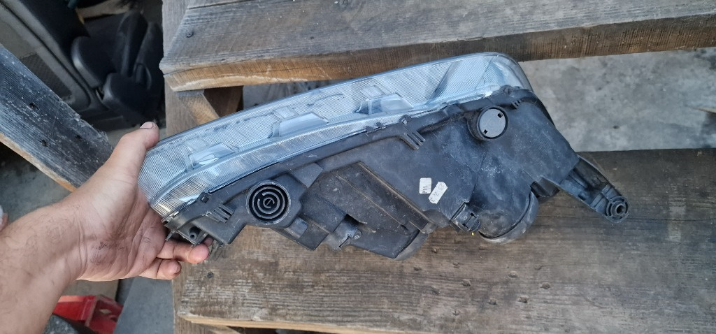 Far Stanga Seat Toledo 2012-2018 cod 6JC941015