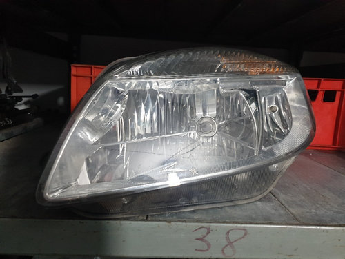 Far Stanga Skoda Fabia 2