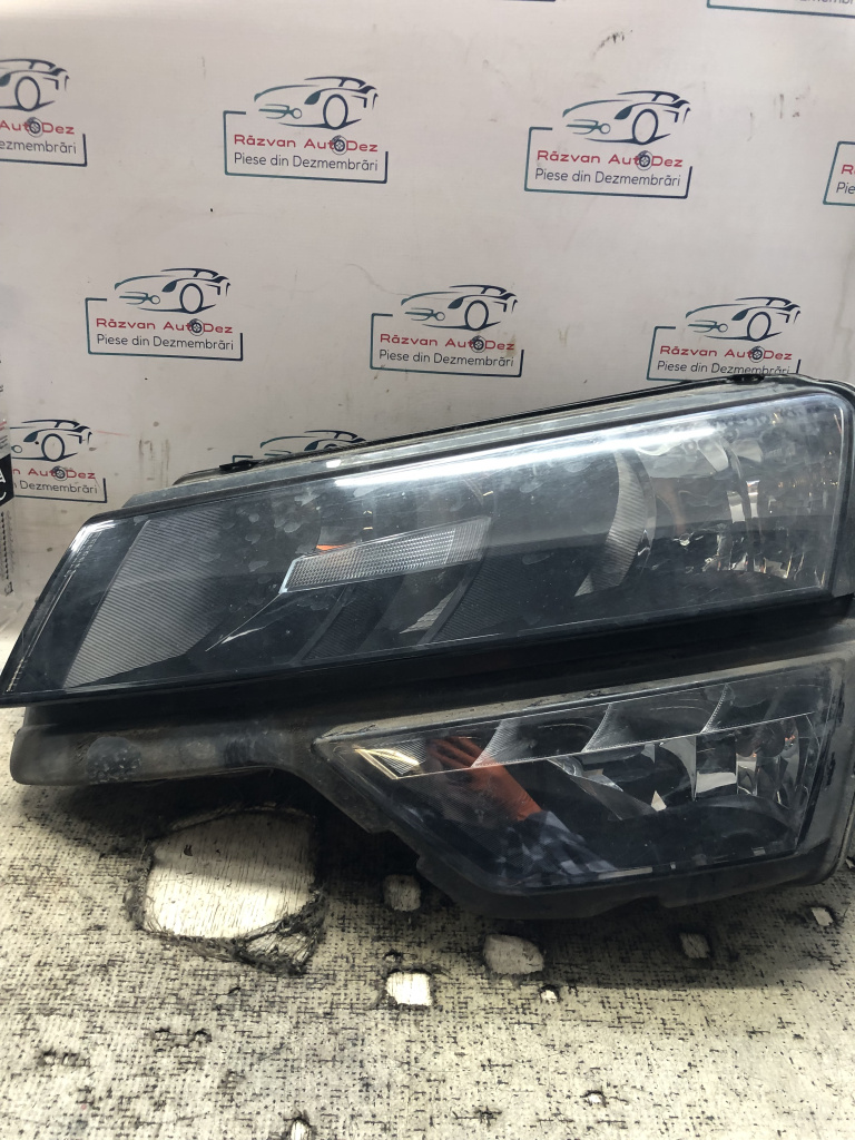 Far stanga Skoda Karoq 2021, 57C941015A