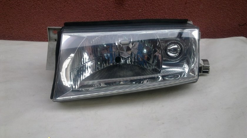 Far stanga skoda octavia 1 2006