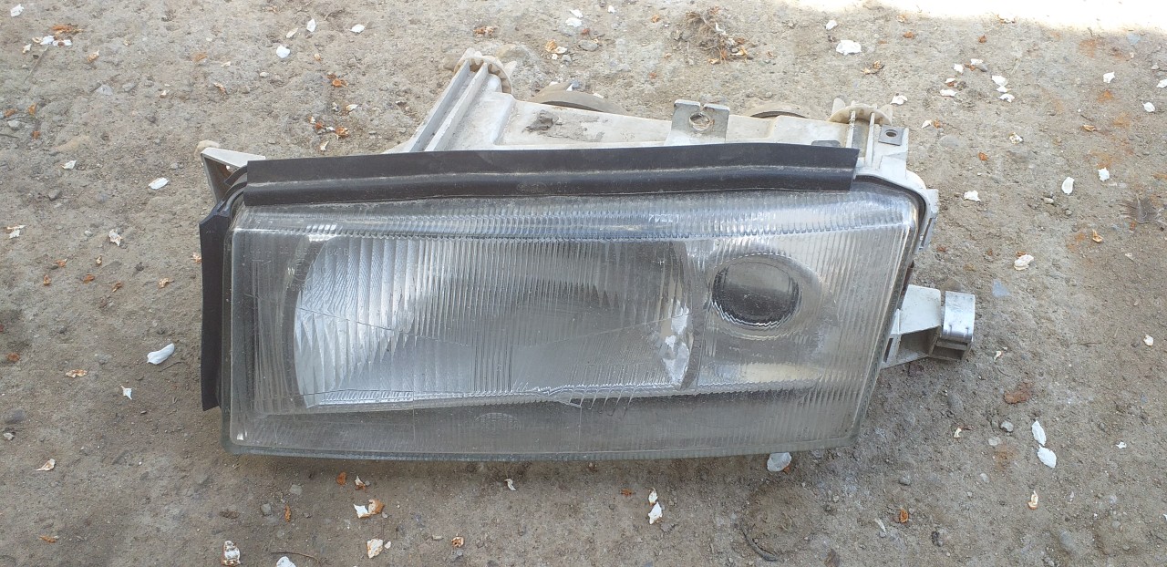 Far Stanga Skoda Octavia 1