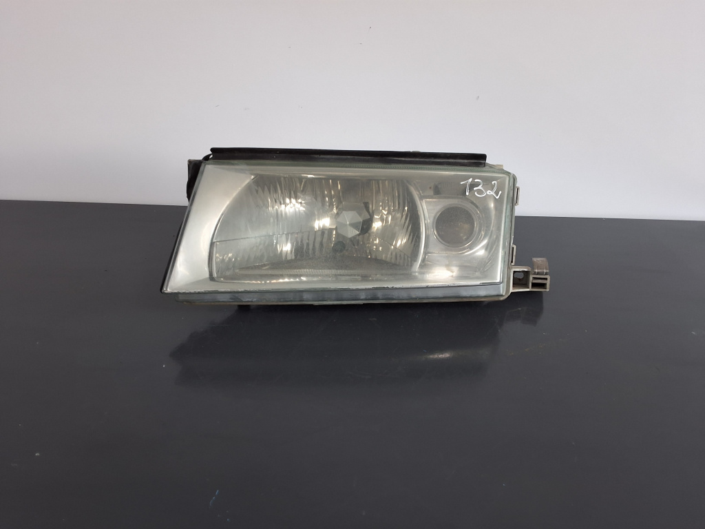 Far stanga Skoda Octavia (1996-2010) 1.9 Motorina 2002, CU LUPA / 1U1941015E