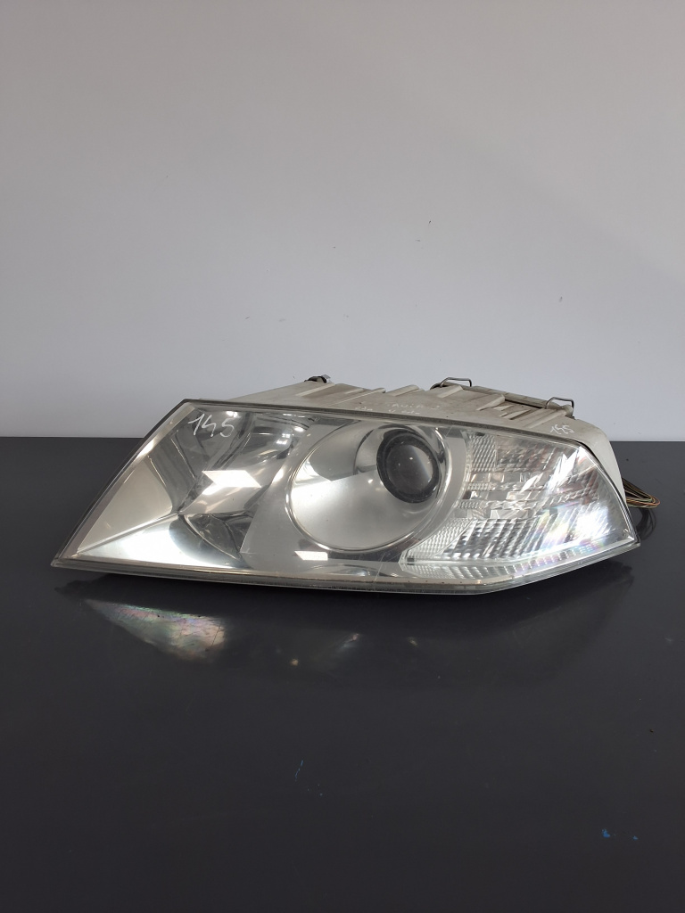 Far stanga Skoda Octavia (1996-2010) 1.9 Motorina 2007, 1Z1941015B / CU XENON / VOLAN STANGA