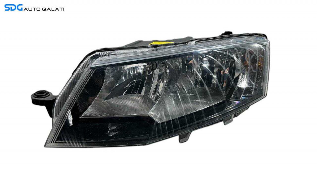 Far Stanga Skoda Octavia 3 NFL NON FACELIFT 2013 - 2017 Cod 5E2941015 [L5978]