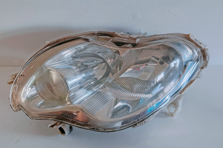Far Stanga Smart cu clema superiora rupta, cod 0301169201 0301169201 Smart Fortwo [facelift] [2000 - 2007]