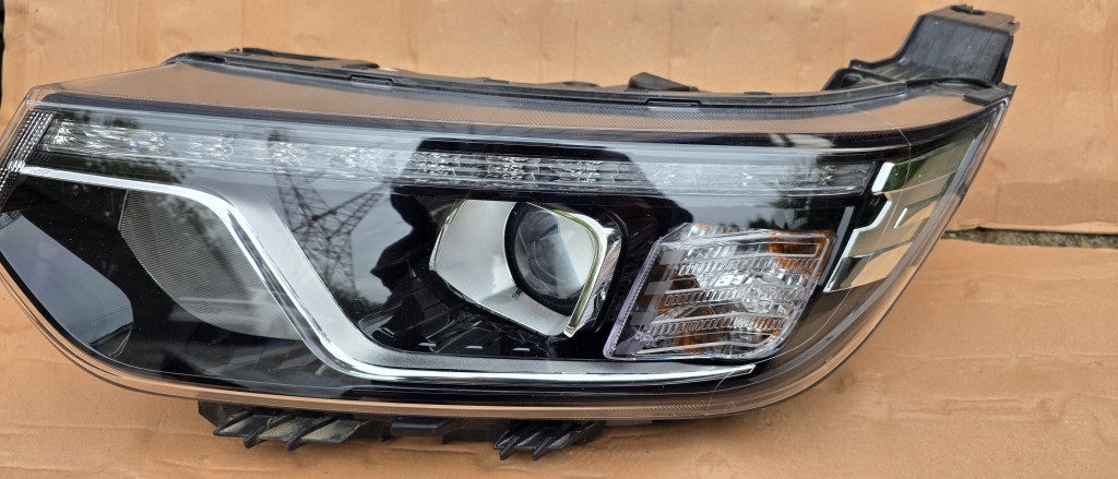 Far stanga SsangYong Tivoli X150 2019 2020 2021 2022 2023