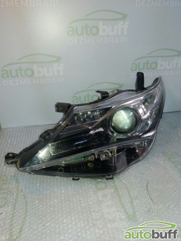 Far stanga Toyota Auris 81150-02E21 8115