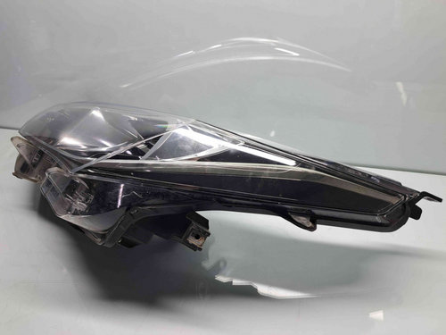 Far stanga Toyota Corolla IX Sedan (ZRE1) [Fabr 2013-2019] OEM