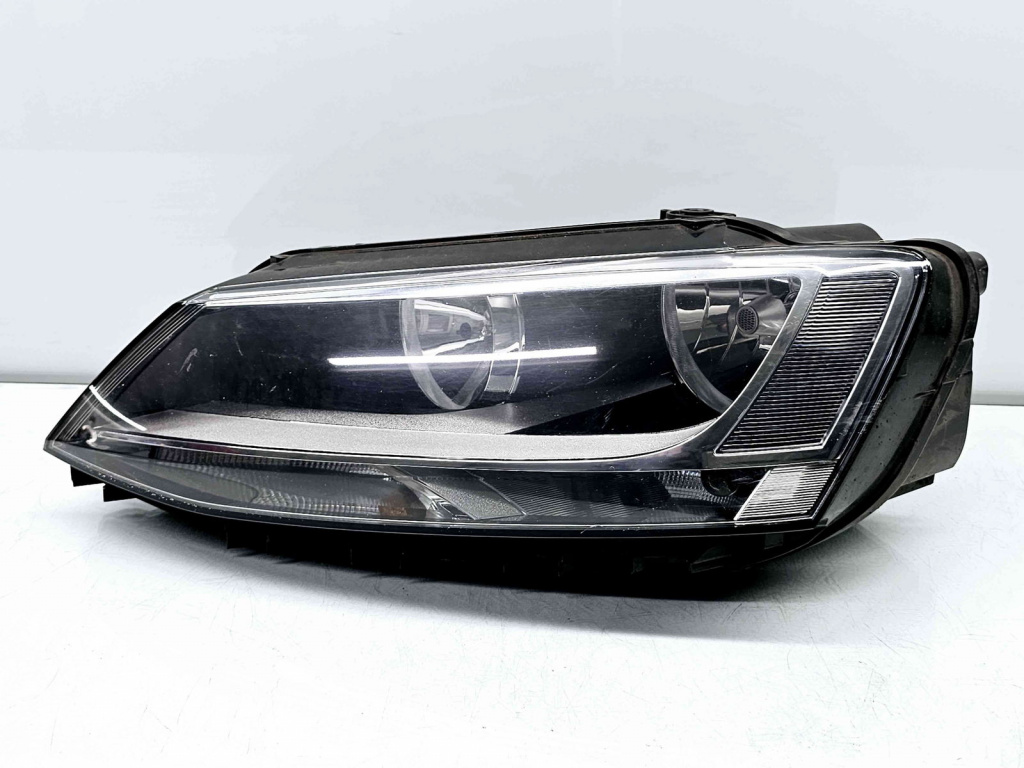 Far stanga Volkswagen Jetta 4 (162,163) [Fabr 2010-2016] OEM