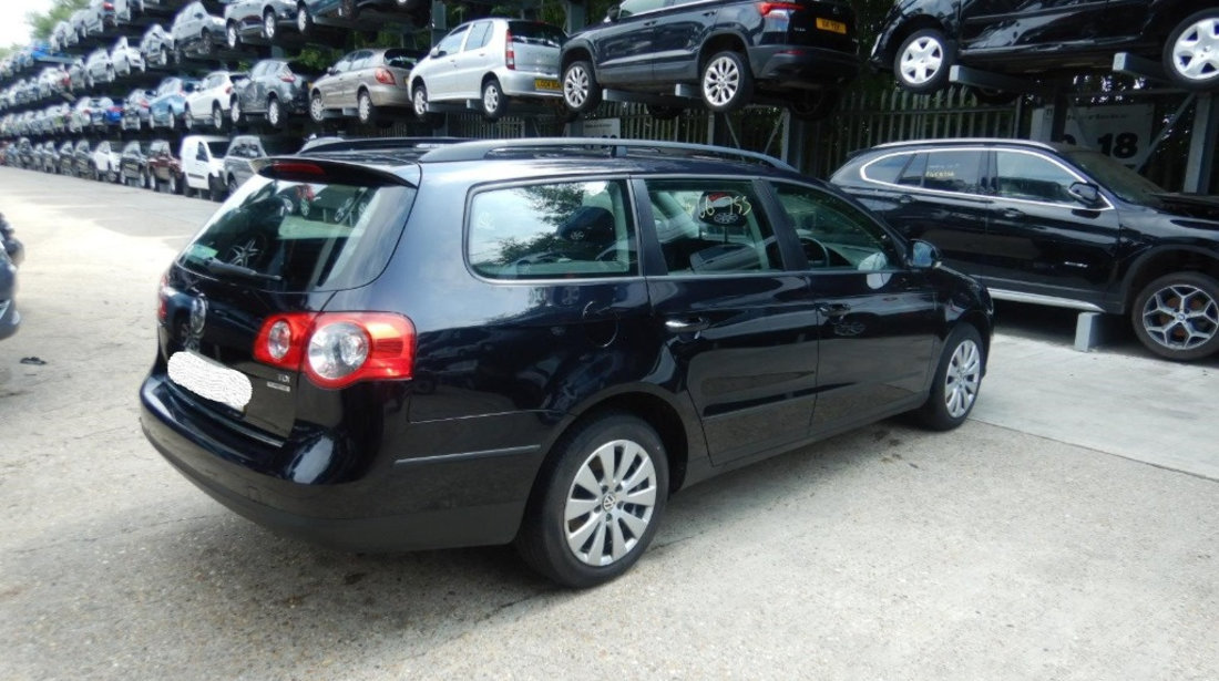 Far stanga Volkswagen Passat B6 2010 Break 1.6 TDI Motorina