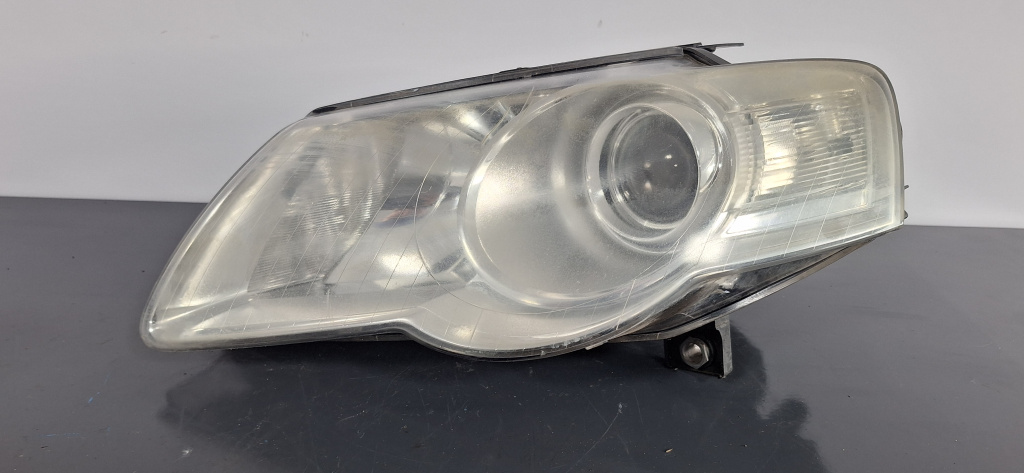 Far stanga Volkswagen Passat B6 3C (2005-2010) 1.9 Motorina 2006, VOLAN DREAPTA / 3C0941005R