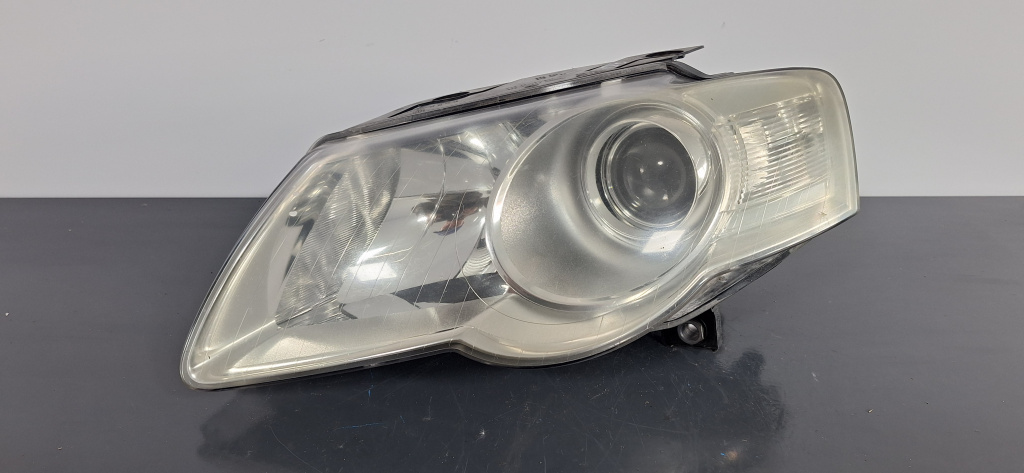 Far stanga Volkswagen Passat B6 3C (2005-2010) 2.0 Motorina 2008, 3C0941005K
