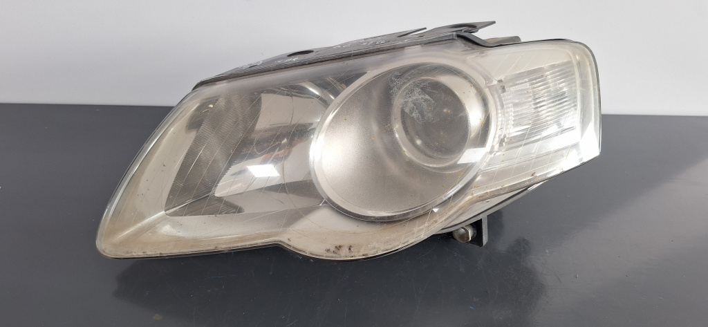 Far stanga Volkswagen Passat B6 3C (2005-2010) 2.0 Motorina 2006, -