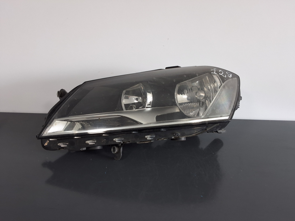 Far stanga Volkswagen Passat B7 (2010-2014) 2.0 Motorina 2012, VOLAN DREAPTA / 3AC941005