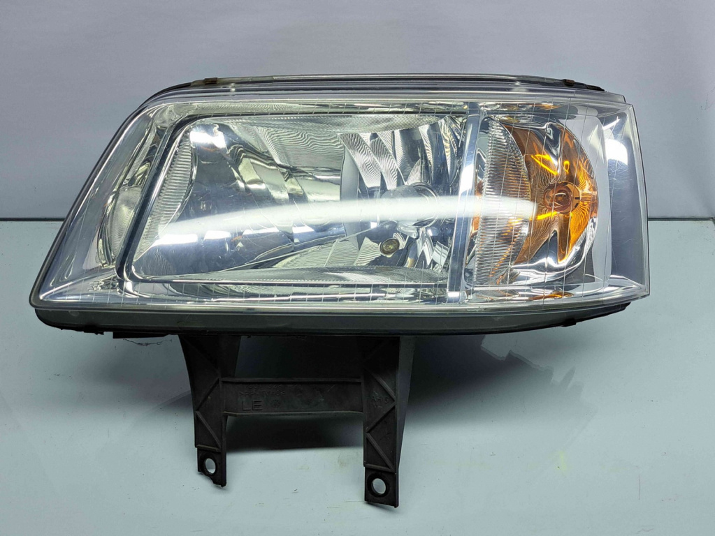 Far stanga Volkswagen Transporter 5 (7HB, 7HJ) [Fabr 2004-2013] 7H2941015S