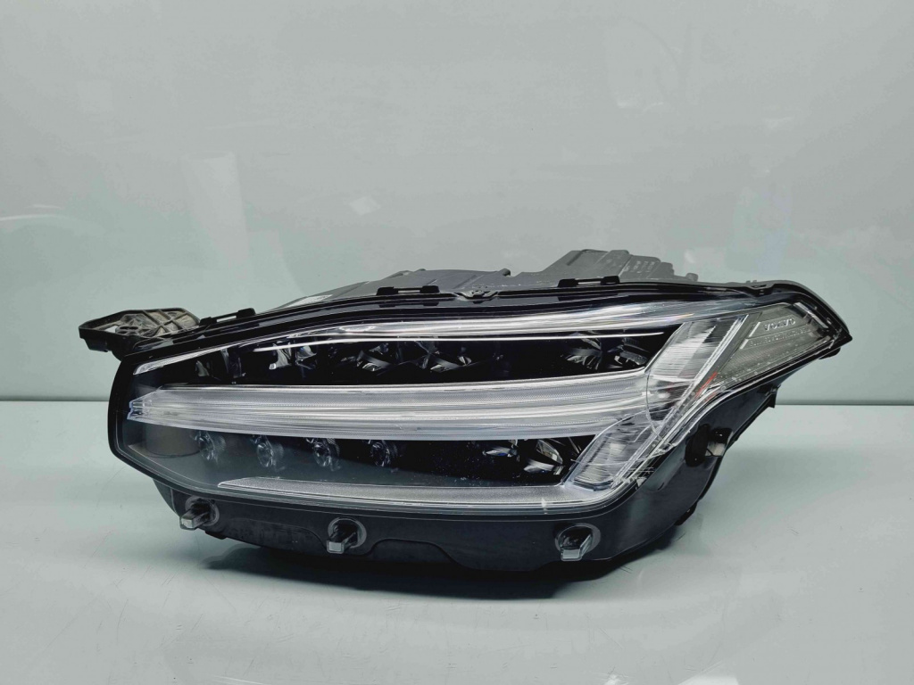 Far stanga Volvo XC90 II [Fabr 2015-prezent] 32228688