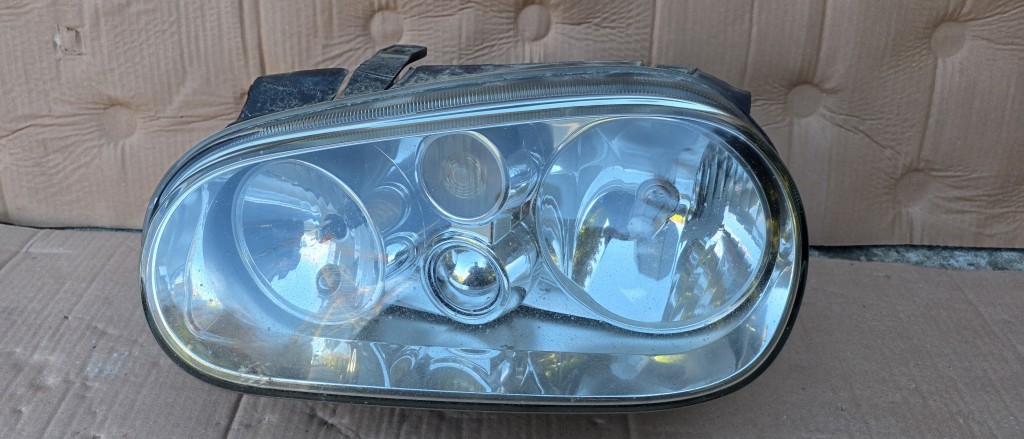 Far stanga Vw Golf 4 1999 2000 2001 2002 2003 2004