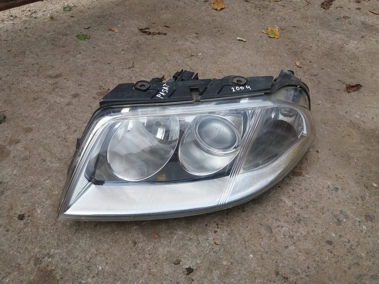 Far Stanga  VW Passat B5.5