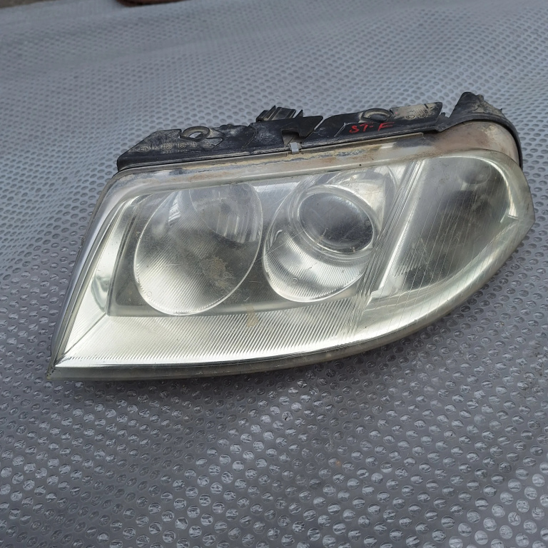 Far Stanga Vw Passat B5, B5.5 1996-2005 1.8 T 20V Awt Benzina 206244B, E13175, P3148