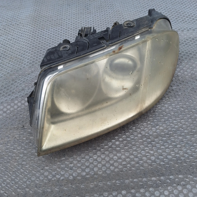 Far Stanga Vw Passat B5, B5.5 1996-2005 3B0941015An, 3B0941015, 1El00835001, 1Ahchchra, 0104040402, E11186, E11187, E1175 Hella