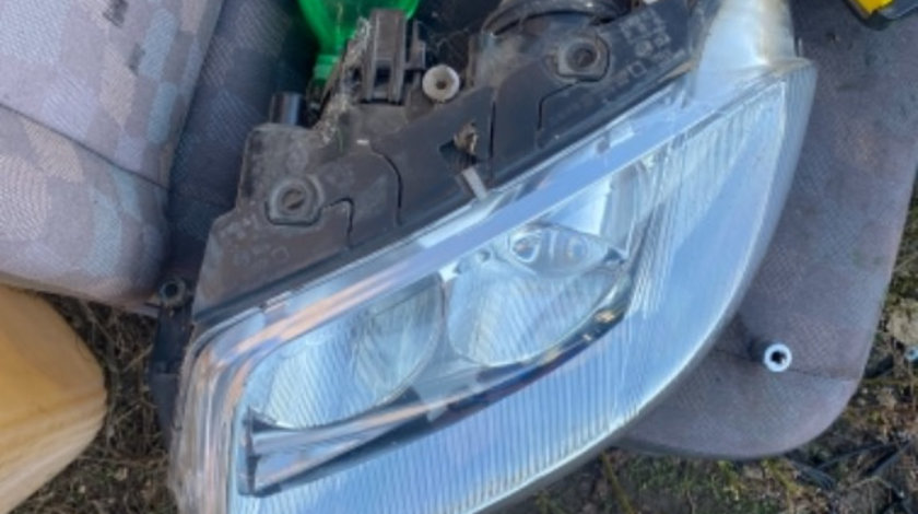 Far stanga vw passat b5