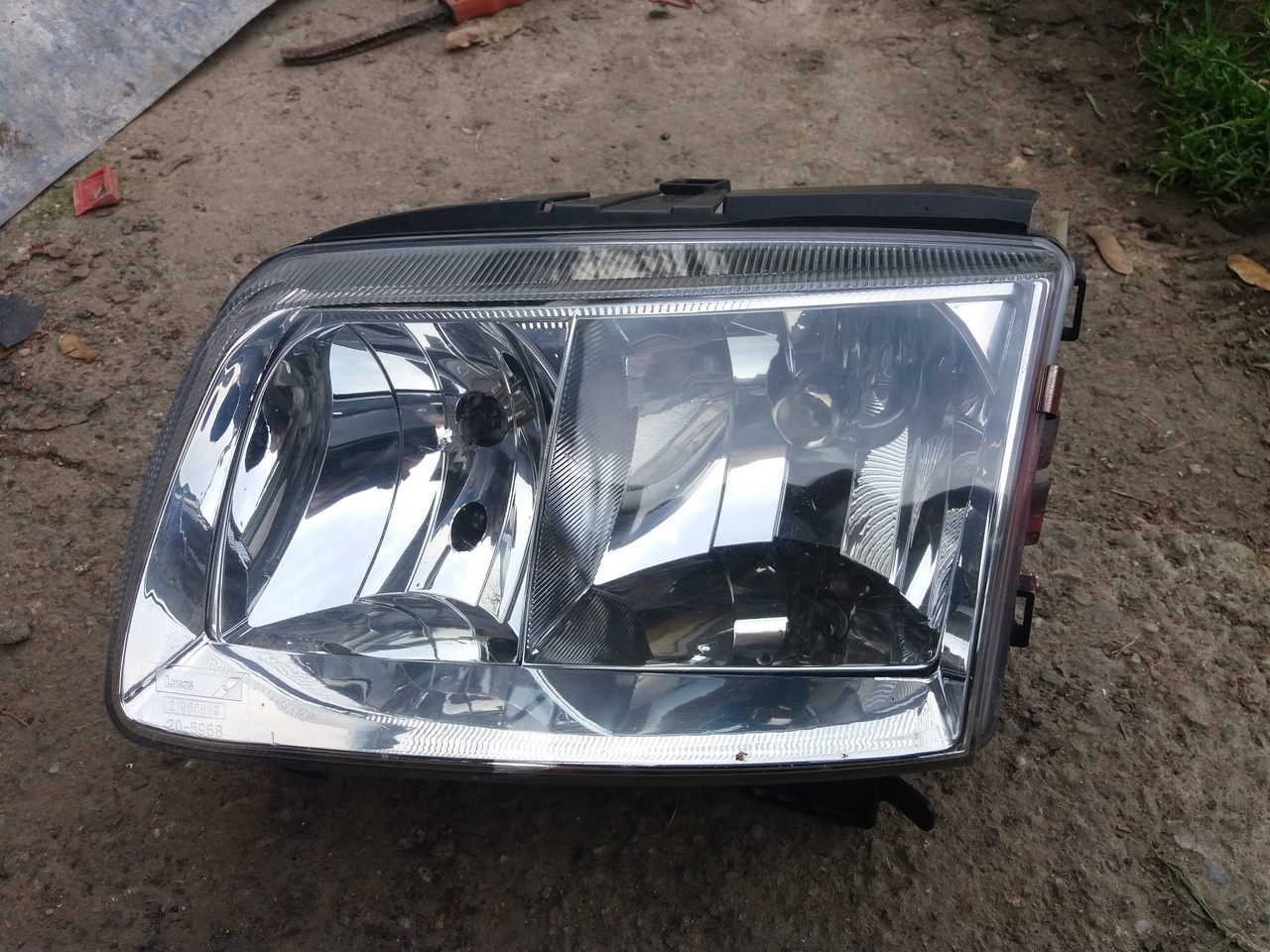 Far Stanga Vw Polo 6N2 1999 2002