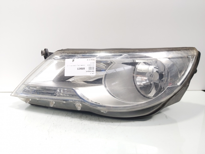 Far stanga, Vw Tiguan (5N) vol pe dreapta (id:689423)