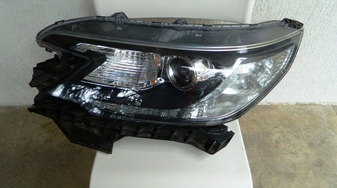 Far stanga xenon Honda CR-V model dupa 2013