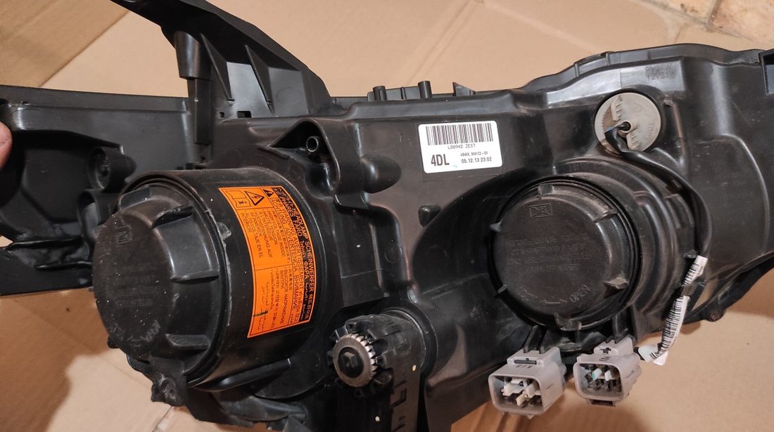 Far stanga xenon Mitsubishi Outlander 3 III (2012-2015) cod 4B45X-8301C2-03