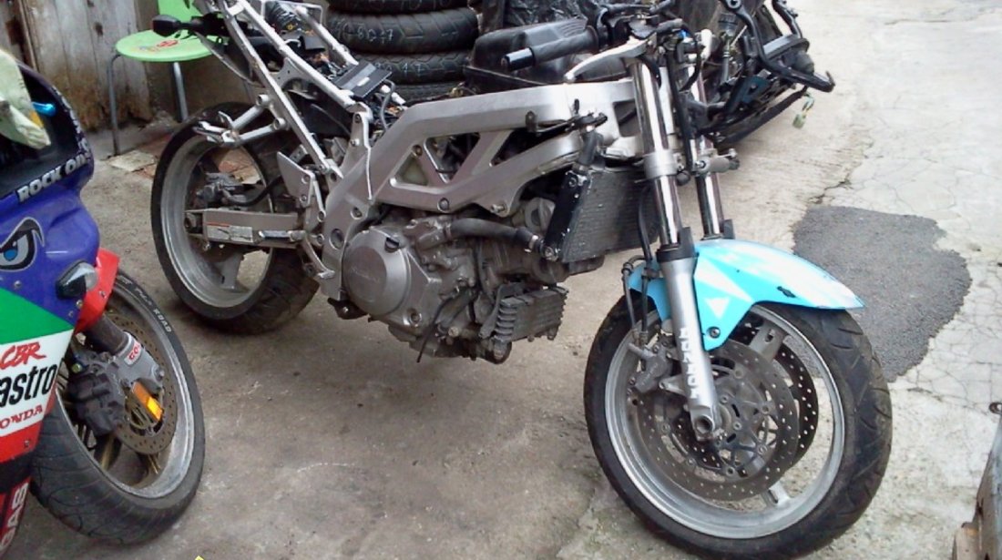 FAR SUZUKI SV 1000