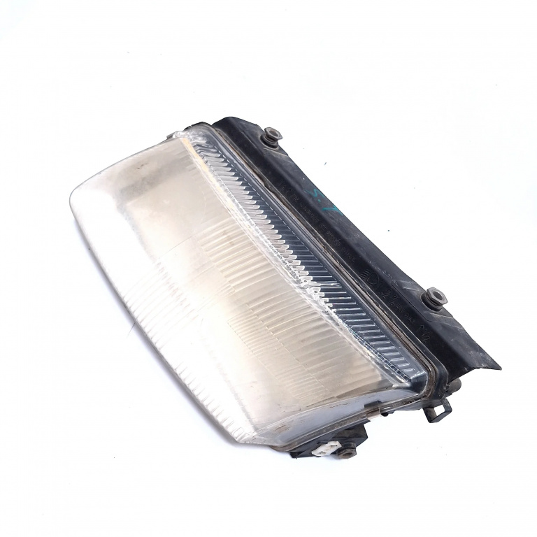 Far Vw Passat B5, B5.5 1996-2005 1.9 Tdi Atj Motorina Xenon Stanga 1486910012, 14869100, 3B0941295A, 153873, 153874 Hella