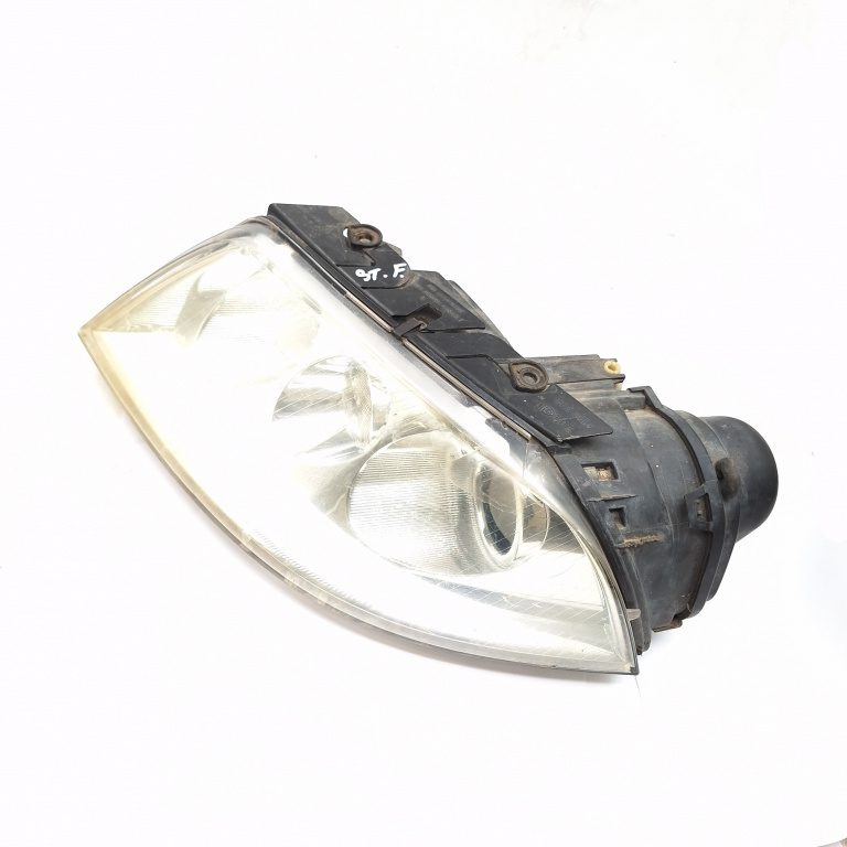Far Vw Passat B5, B5.5 1996-2005 Stanga 3B7941015M, 1El00834001, 1149140404, 3B7 941 015 M, 1El008340-01, E11202 Hella