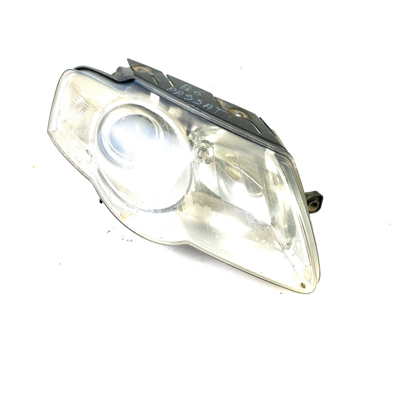 Far Vw Passat B6 2005-2010 Dreapta 1El 247 014 12, 1El24701412, 3C0941006Q, 3C0 941 006 Q Hella