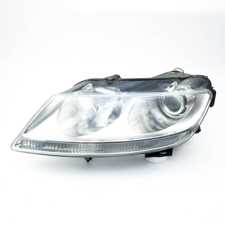 Far Vw Phaeton (3D) 2002-2016 3.0 V6 Tdi 4Motion Cara Motorina Stanga 3D1941015N Valeo