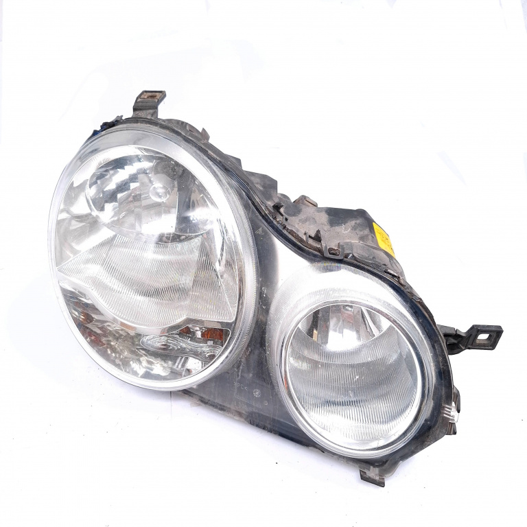 Far Vw Polo (9N, 9N3) 2002-2010 Dreapta 03011902C2, 1305235722, 02A04Hr, 0301190202, 02A4Hr, 02A4Hc, E1201309, E1201310 Automotive Lighting