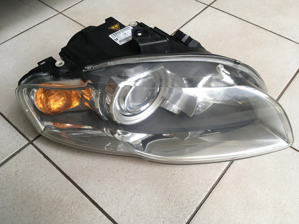 Far Xenon Audi A4 B7 - Dr. 8E0941004AM / 8E0 941 004 AM