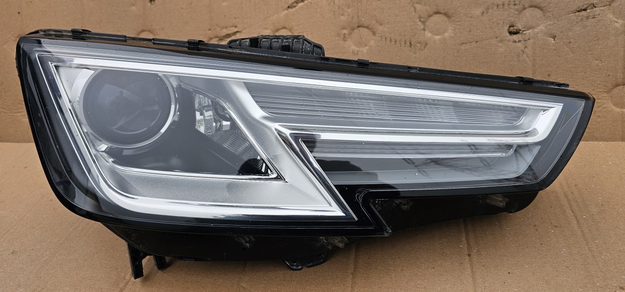 Far Xenon dreapta AUDI A4 B9 8W 2016 2017 2018