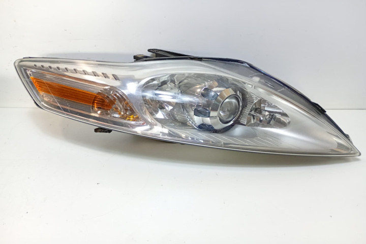 Far xenon dreapta BS7113D154AF Ford Mondeo MK4 [facelift] [2010 - 2015]