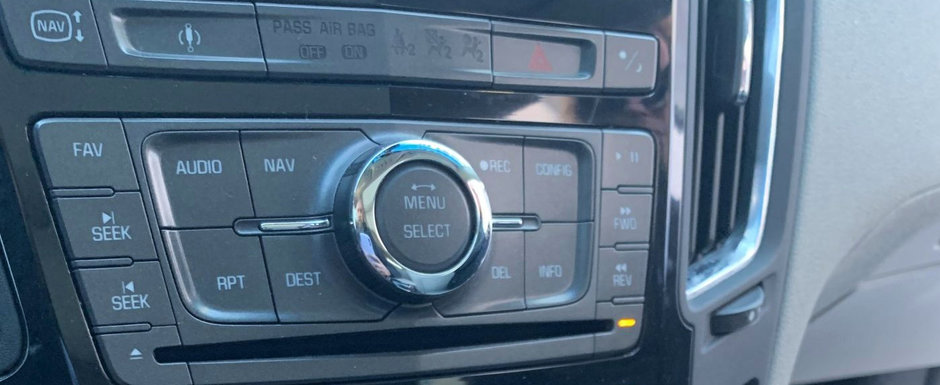 Fara cele doua evacuari ar fi fost sleeper-ul perfect. Break-ul din 2013 are 556 de cai sub capota si prinde 305 km/h in linie dreapta Fara cele doua evacuari ar fi fost sleeper-ul perfect. Break-ul din 2013 are 556 de cai sub capota si prinde 305 km/h in linie dreapta