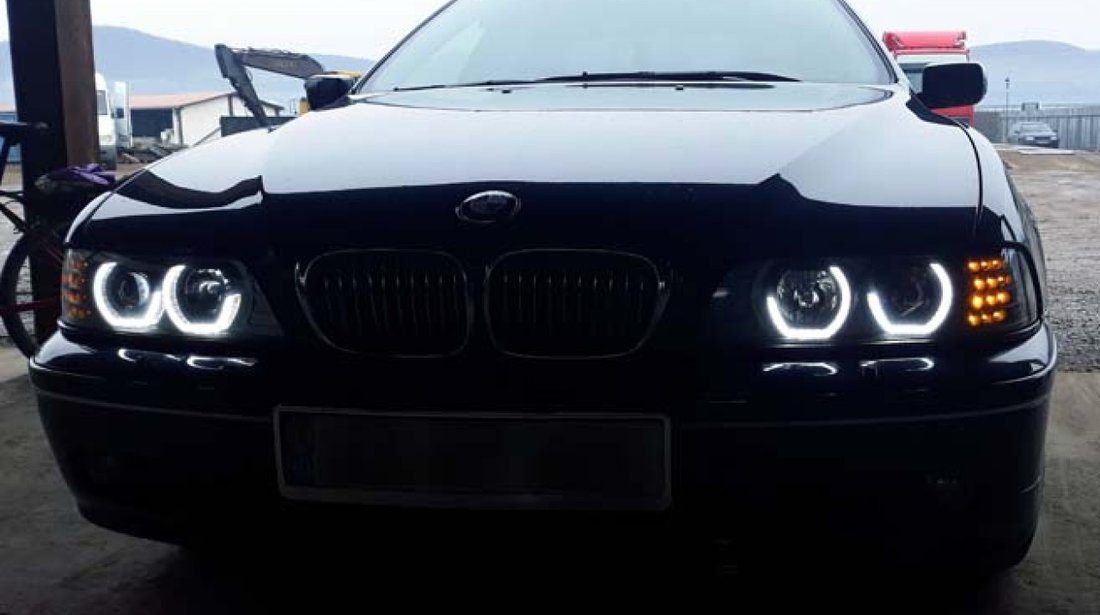 Faruri Angel Eyes 3D LED compatibile cu BMW Seria 5 E39
