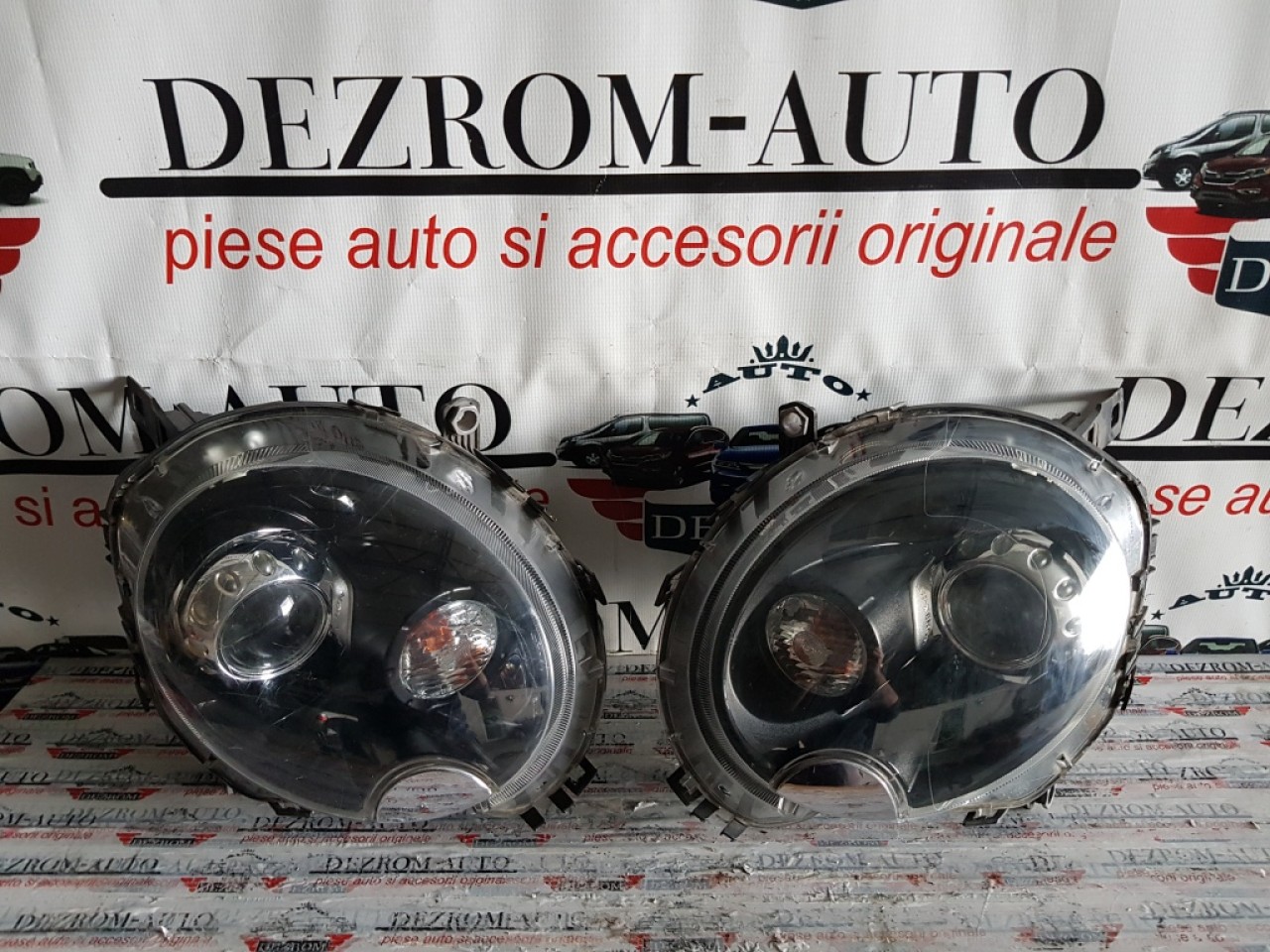 Faruri bi-xenon Mini Cooper R56LCi 0301225280 0301225279