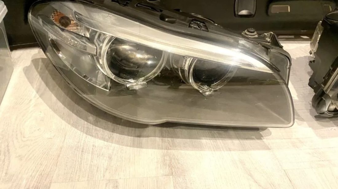 Faruri bixenon BMW F10 LCI F11 LCI