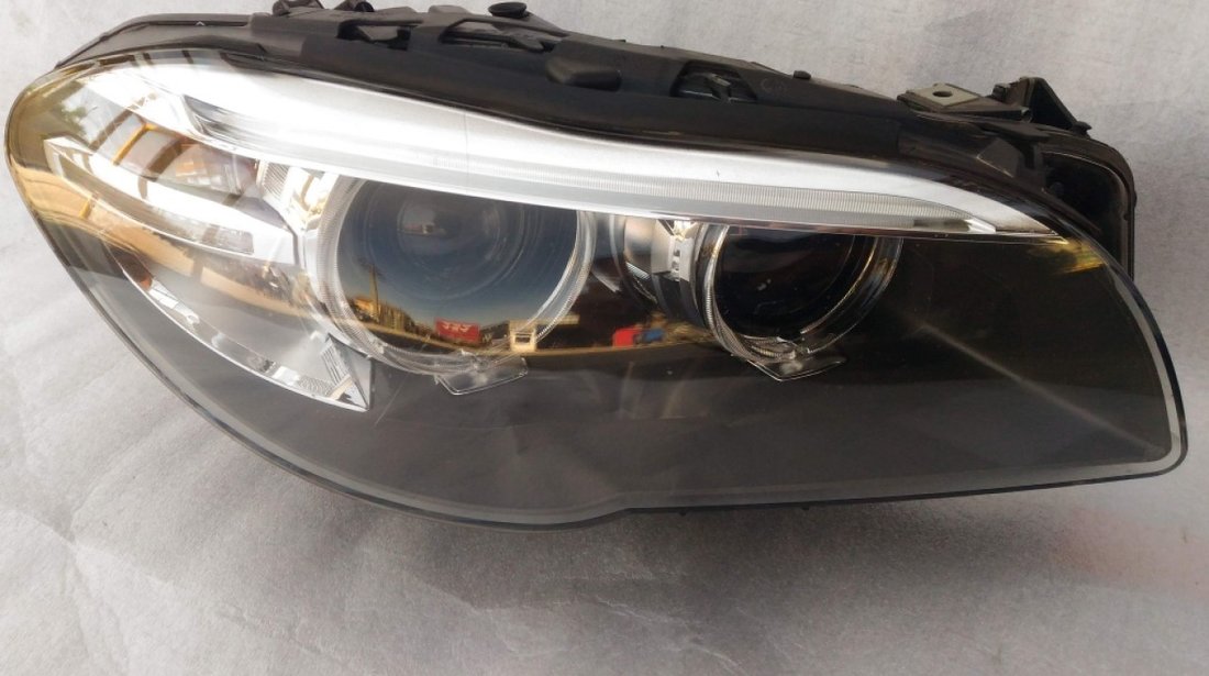 Faruri BMW seria 5 F11 //F10 LCI // Facelift 7317134 // 7317133