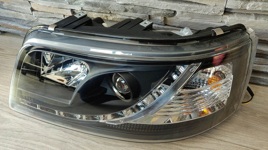 Faruri compatibile cu VW T5 (03-09) LED